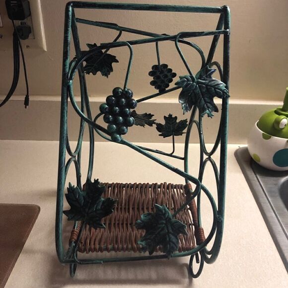 Vineyard wine bottle or bottle  holder - Picture 1 of 7